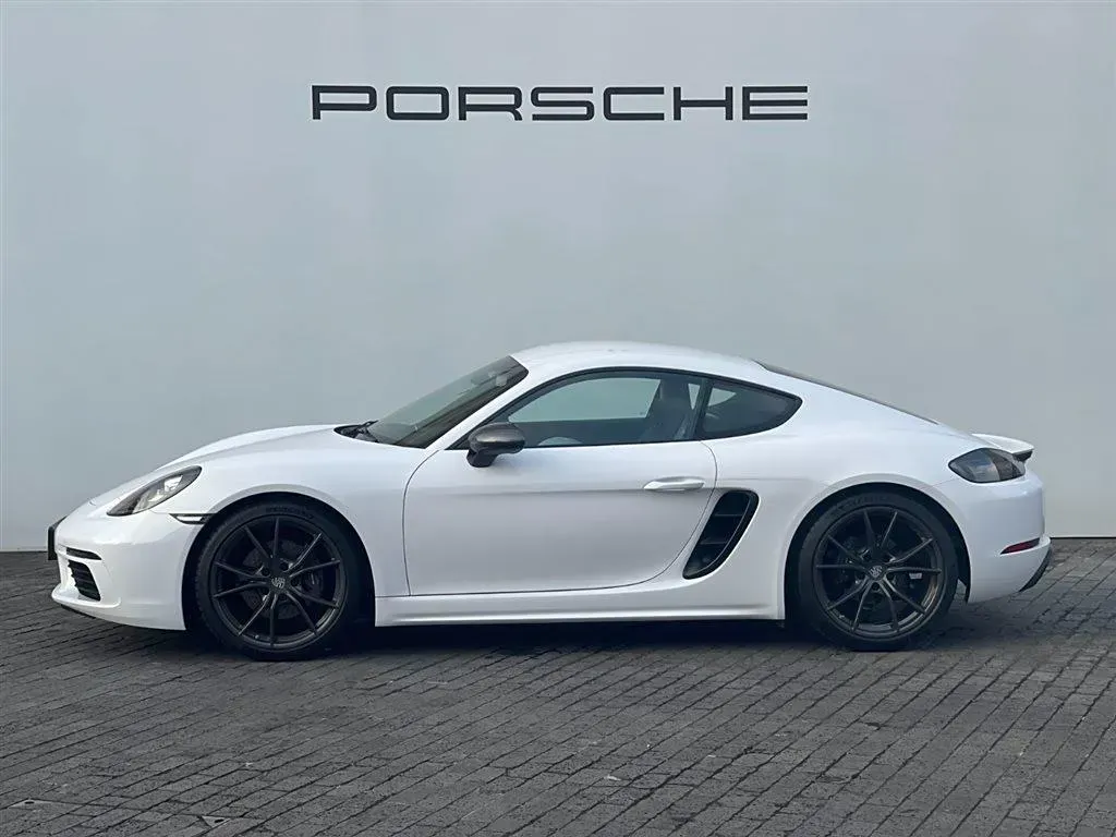 2022 Porsche 718 2.0T 300HP H4 7DCT,autocango,china used car exporter,china ev exporter,chinese used car exporter,chinese used ev exporter