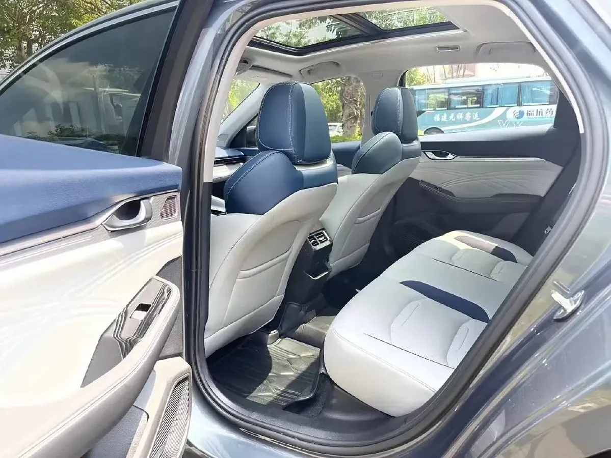 2023 Geely Preface 2.0T 190HP L4 7DCT,autocango,china used car exporter,china ev exporter,chinese used car exporter,chinese used ev exporter