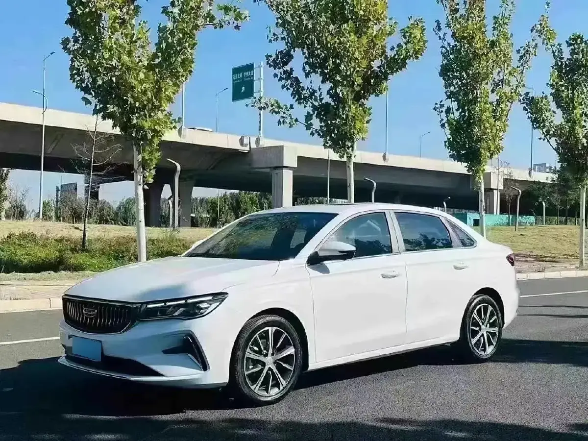 2022 Geely Emgrand 1.5L 114HP L4 CVT