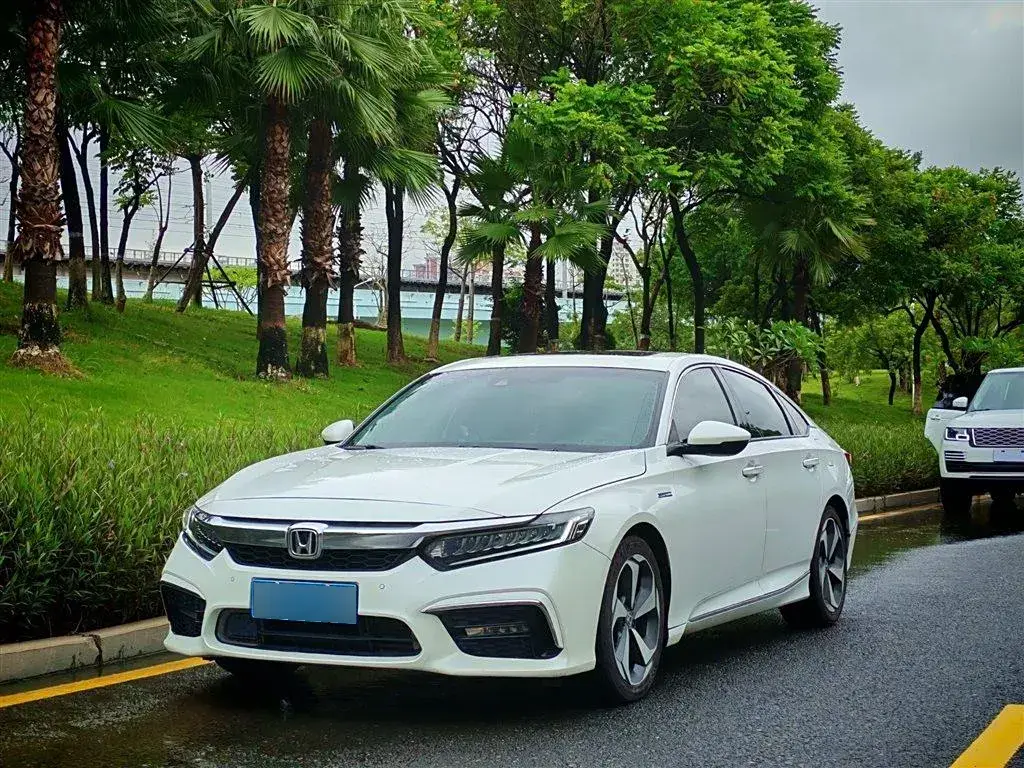 2019 Honda Inspire 2.0L 146HP L4 E-CVT Hybrid