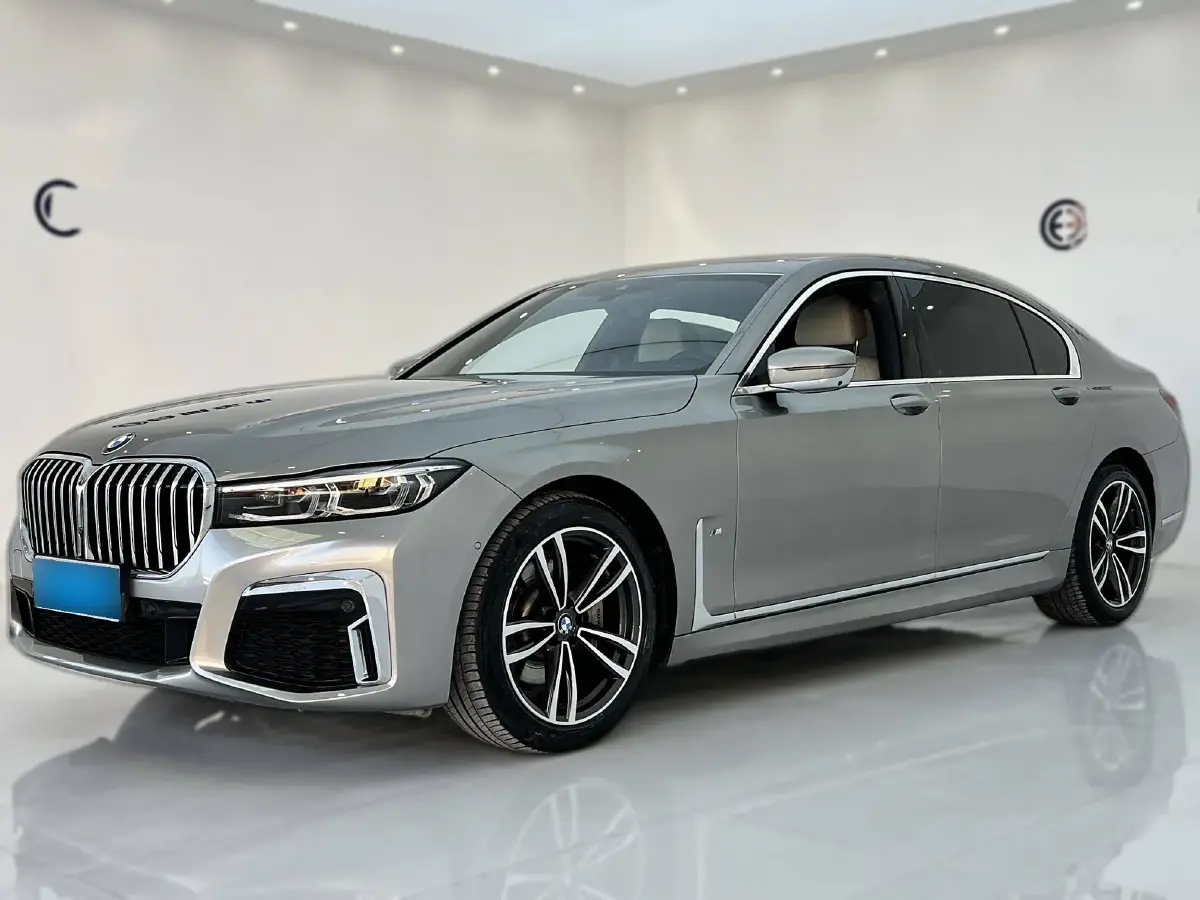 2019 BMW 7 Series 2.0T 265HP L4 8AT