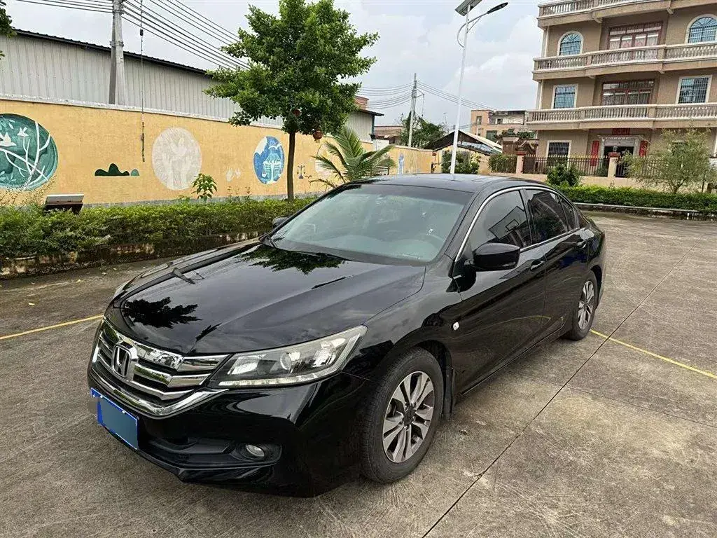 2014 Honda Accord 2.0L 155HP L4 CVT