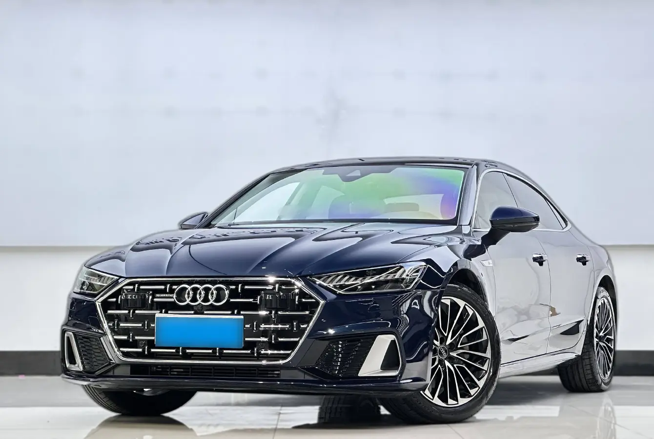2022 Audi A7L 2.0T 245HP L4 7DCT