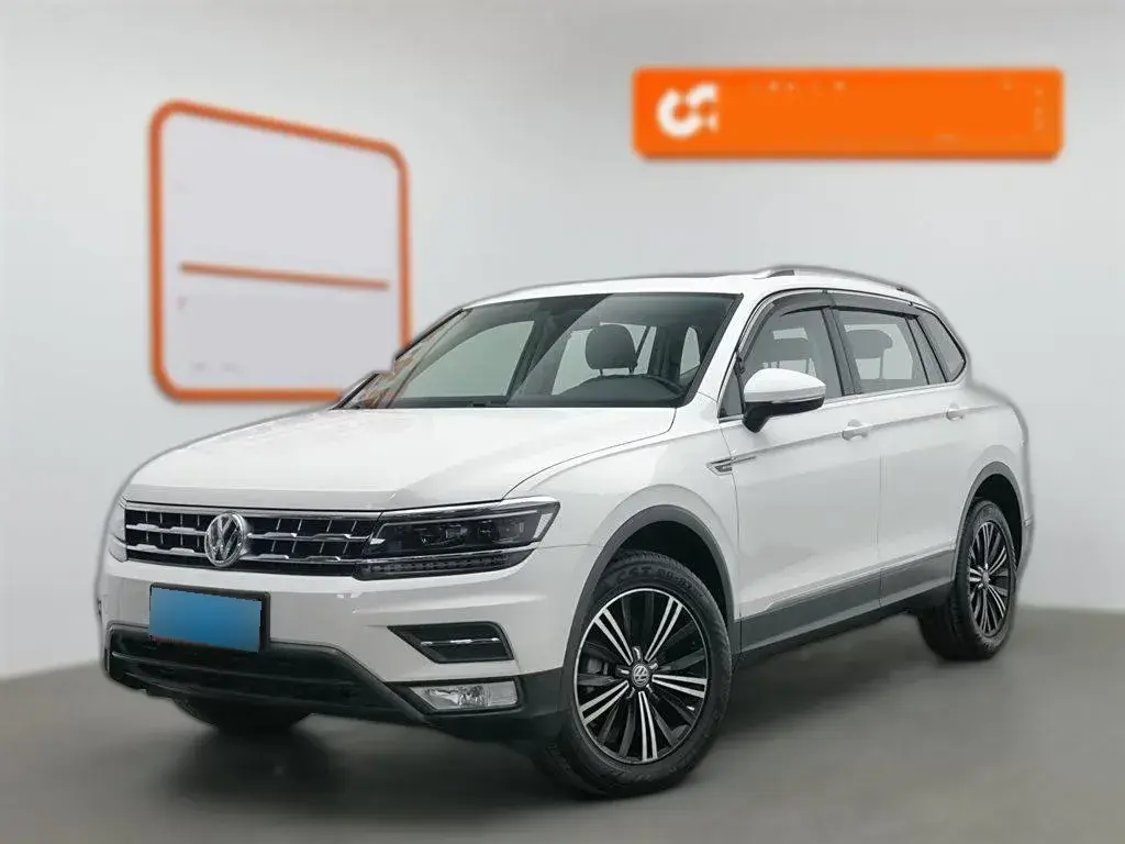 2018 Volkswagen Tiguan L 2.0T 220HP L4 7DCT