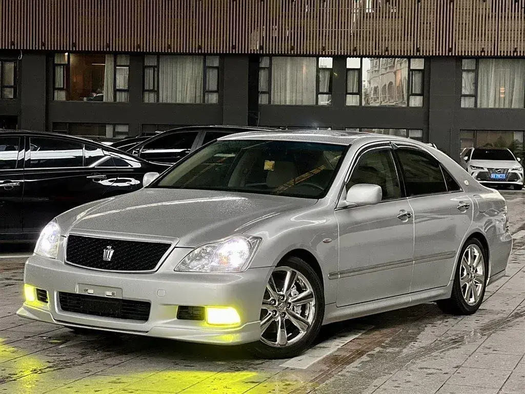 2009 Toyota Crown 2.5L 197HP V6 6AT