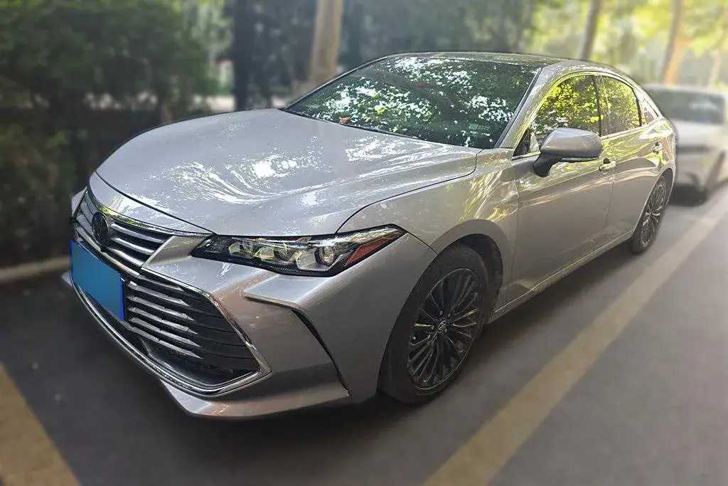 2019 Toyota Avalon 2.5L 209HP L4 8AT