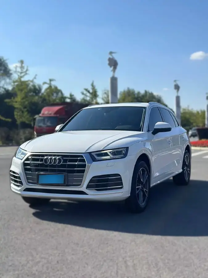2018 Audi Q5L 2.0T 252HP L4 7DCT