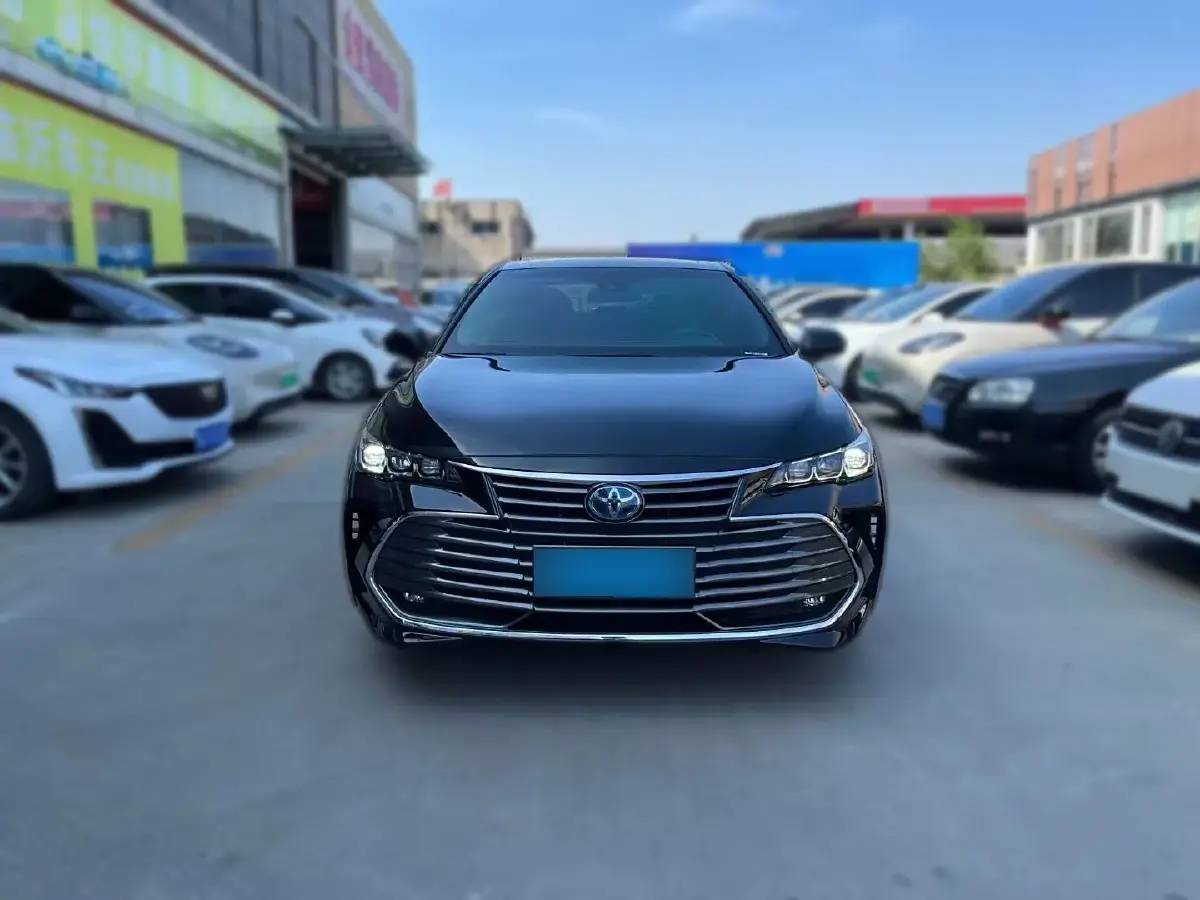 2019 Toyota Avalon 2.5L 178HP L4 E-CVT Hybrid