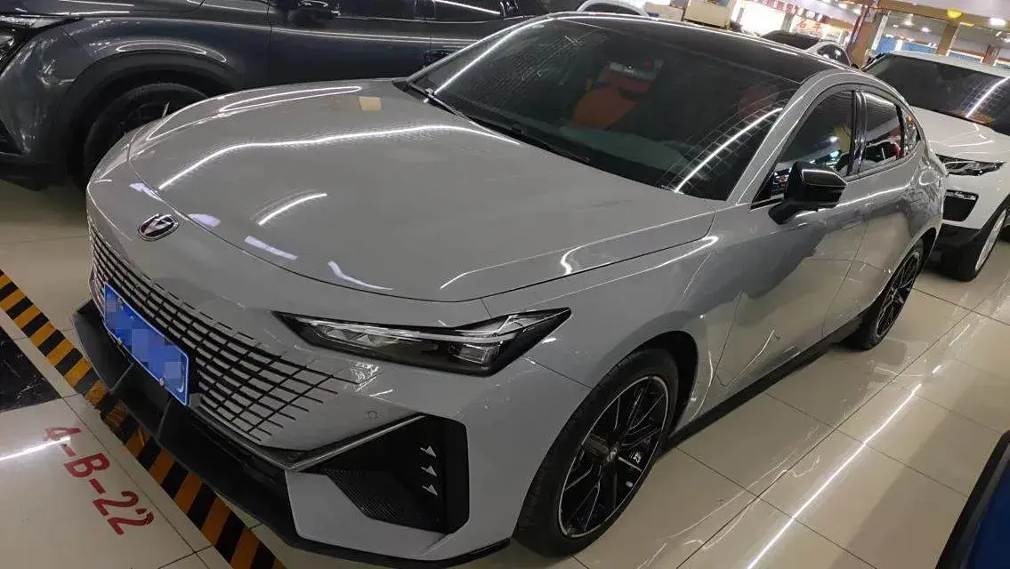 2022 ChangAn UNI-V 1.5T 188HP L4 7DCT