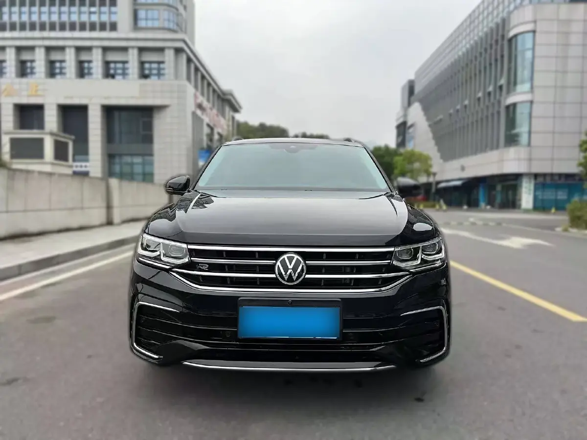 2022 Volkswagen Tiguan L 2.0T 186HP L4 7DCT