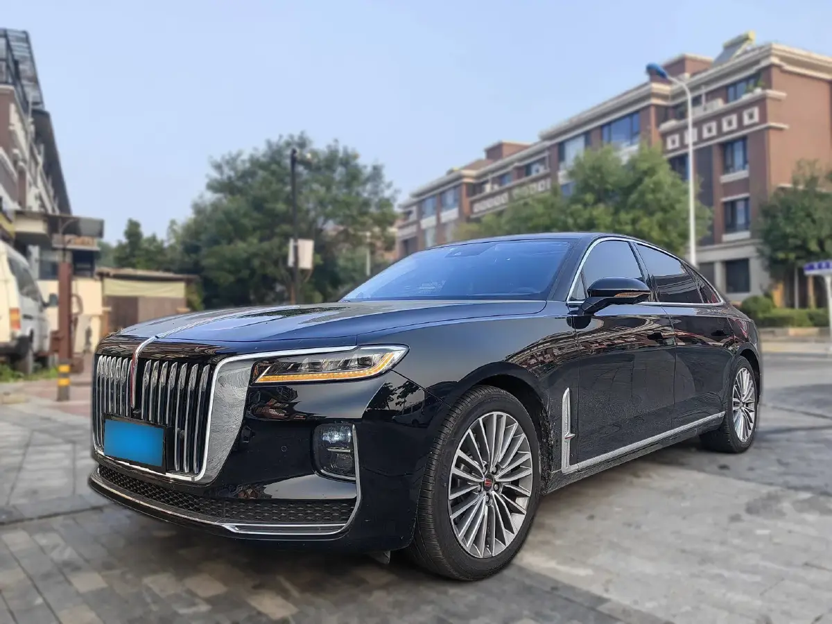 2023 HongQi H9 2.0T 252HP L4 7DCT