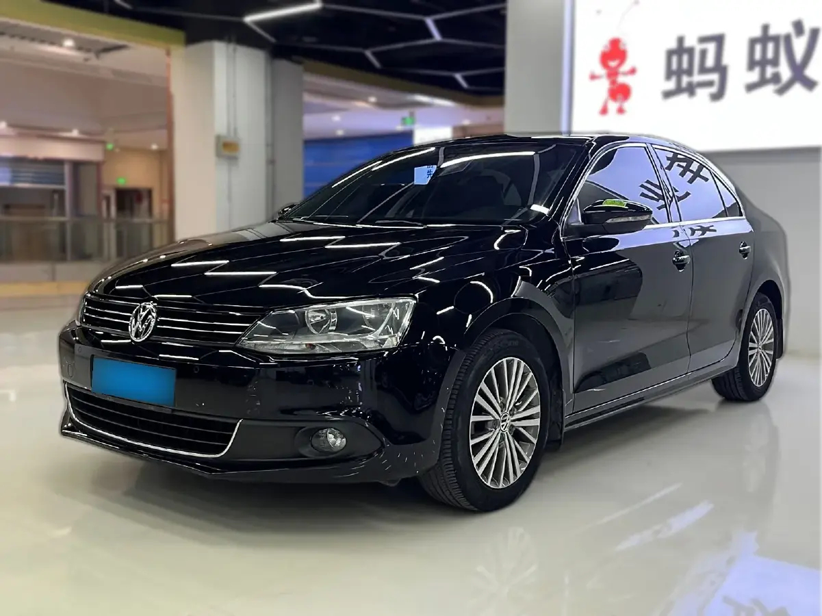 2014 Volkswagen Sagitar 1.4T 131HP L4 7DCT