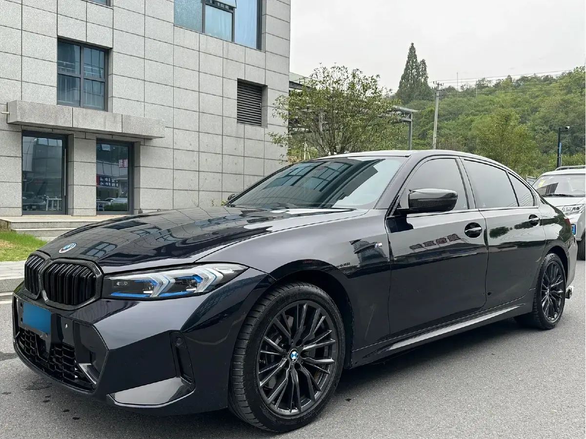 2023 BMW 3 Series 2.0T 245HP L4 8AT