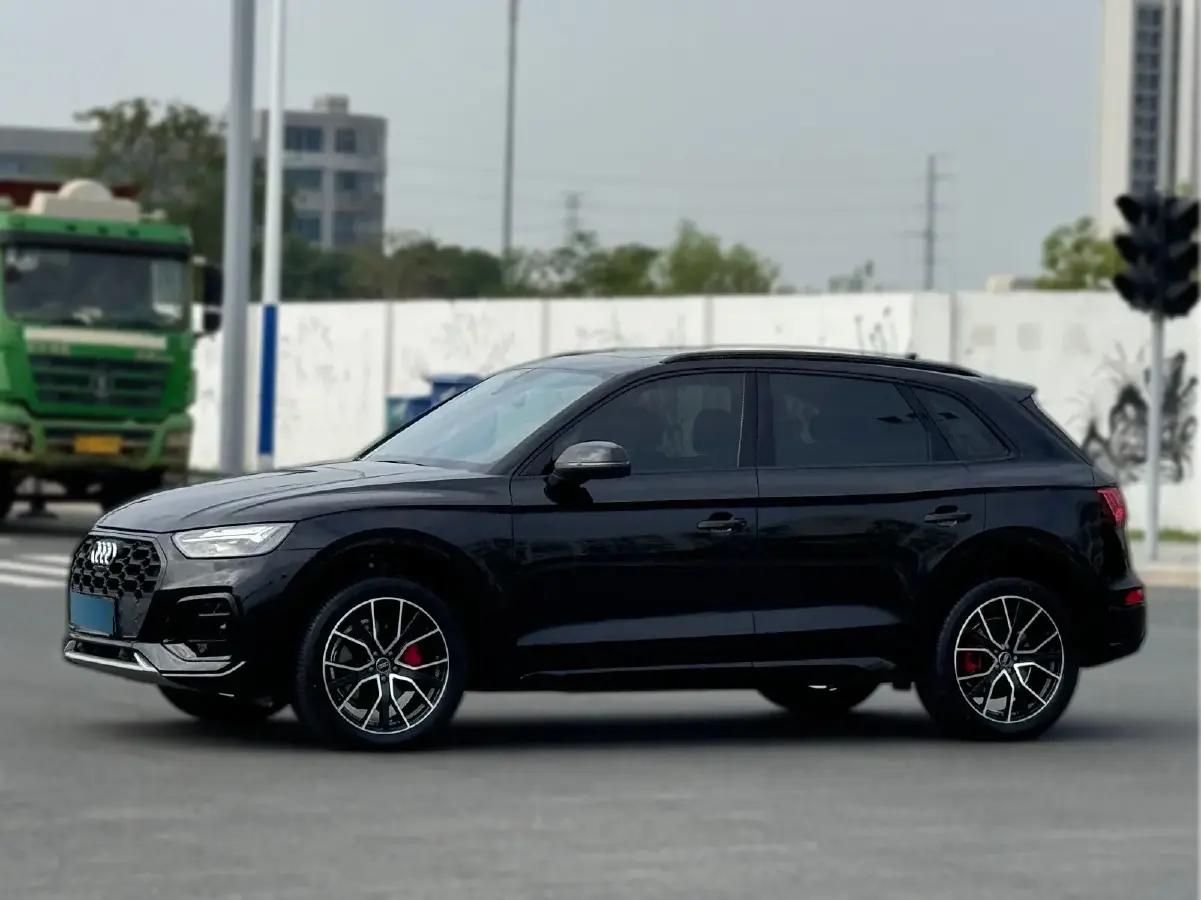2023 Audi Q5L 2.0T 245HP L4 7DCT