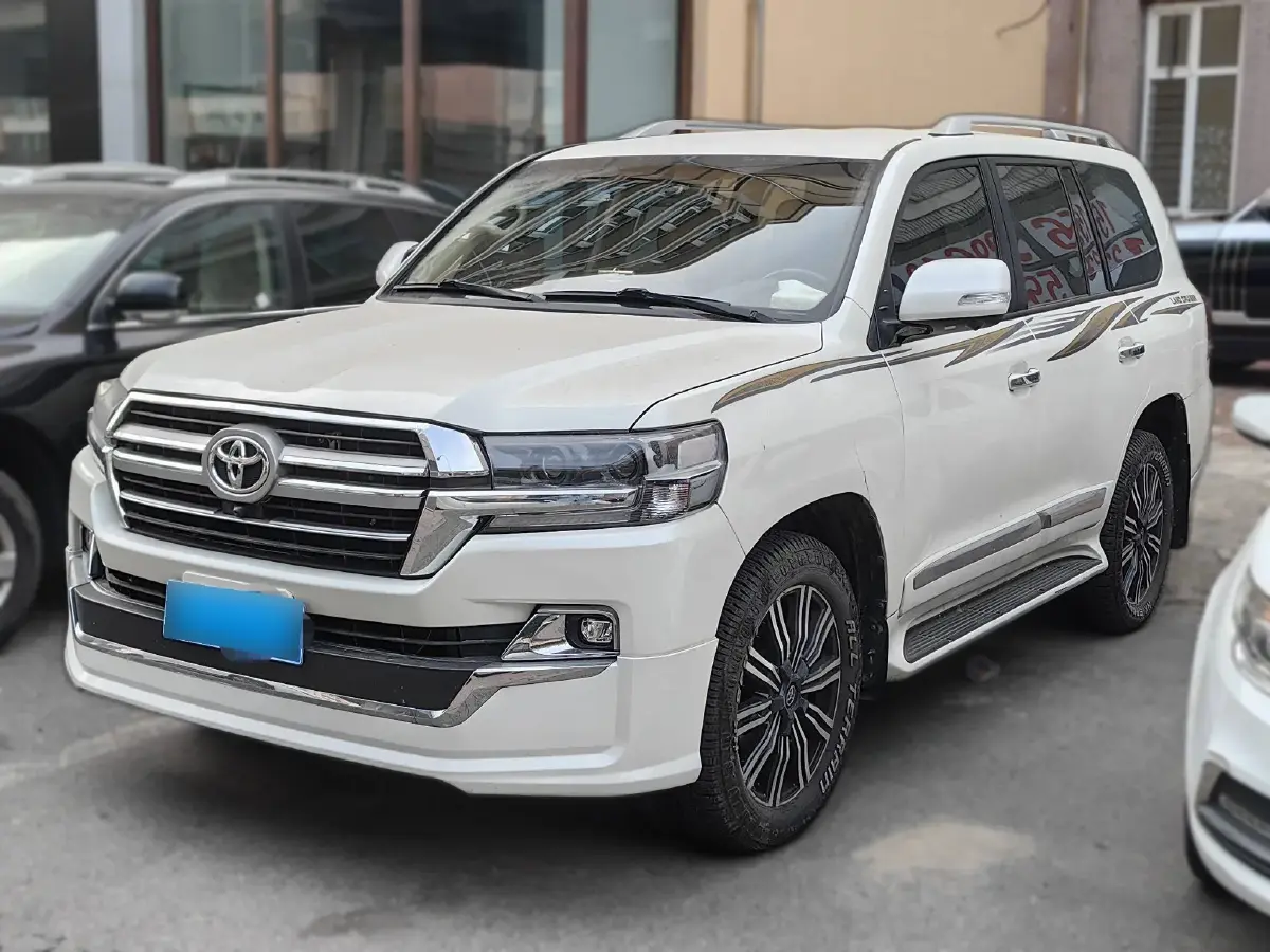 2015 Toyota Land Cruiser 4.0L 275HP V6 5AT