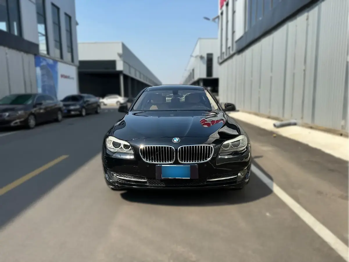 2013 BMW 5 Series 2.0T 218HP L4 8AT
