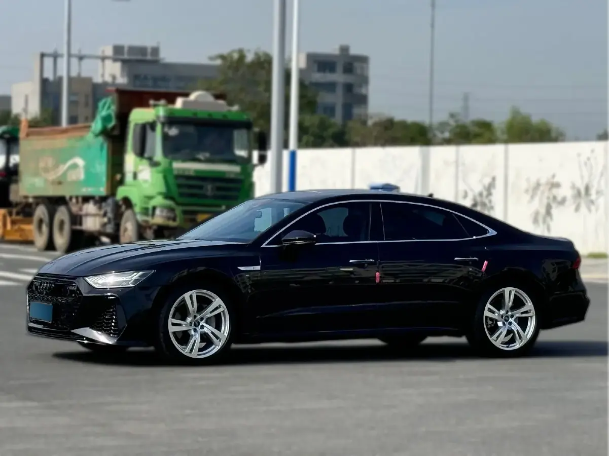 2022 Audi A7L 2.0T 245HP L4 7DCT