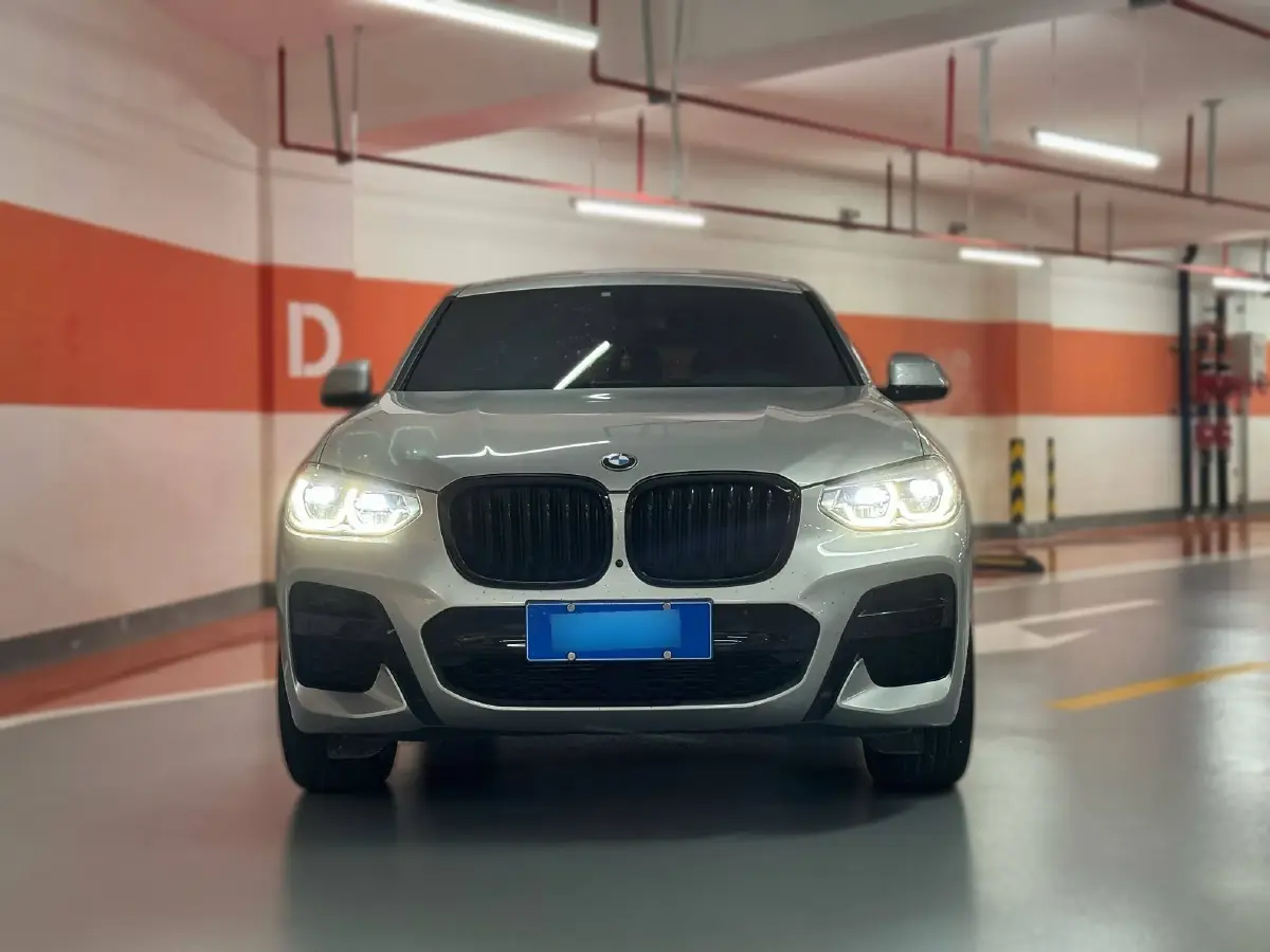 2022 BMW X4 2.0T 245HP L4 8AT