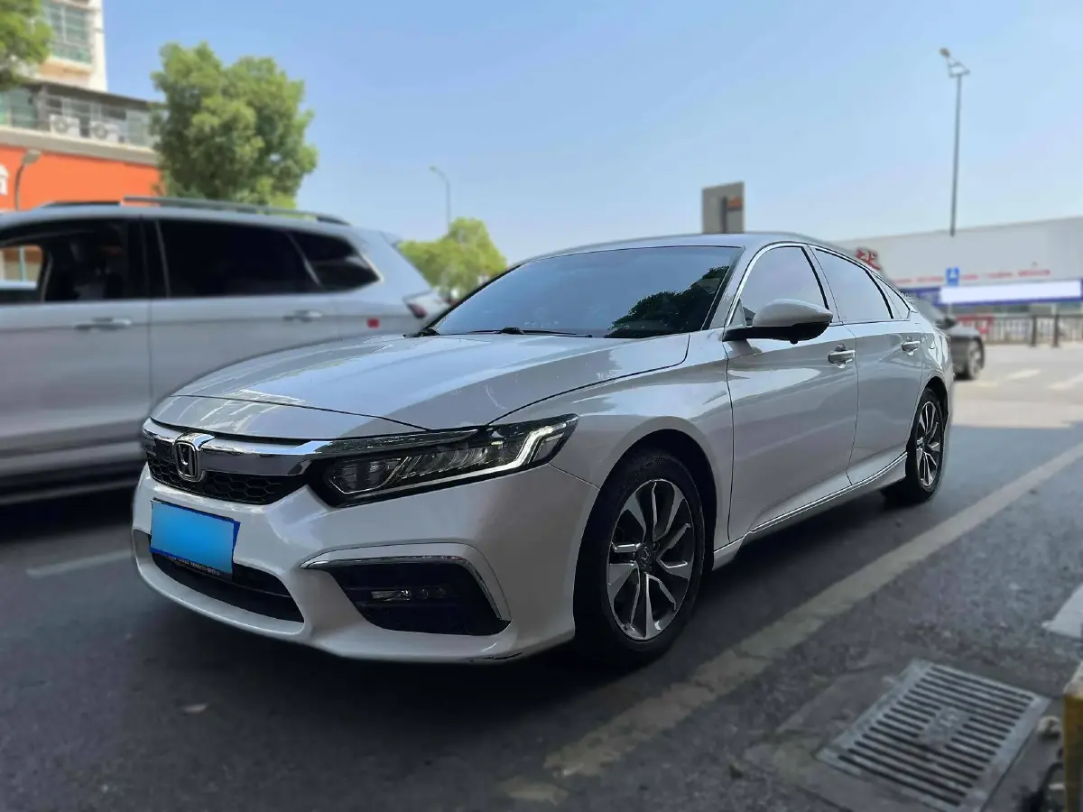 2019 Honda Inspire 1.5T 194HP L4 CVT