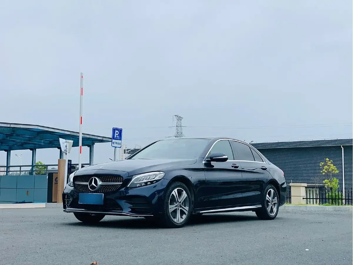 2019 Mercedes-Benz C Class 1.5T 184HP L4 9AT