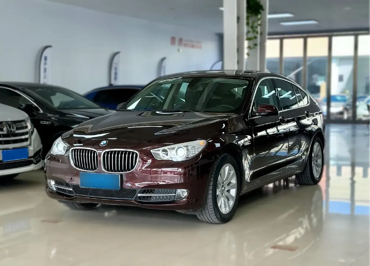 2013 BMW 5 Series GT 3.0T 306HP L6 8AT