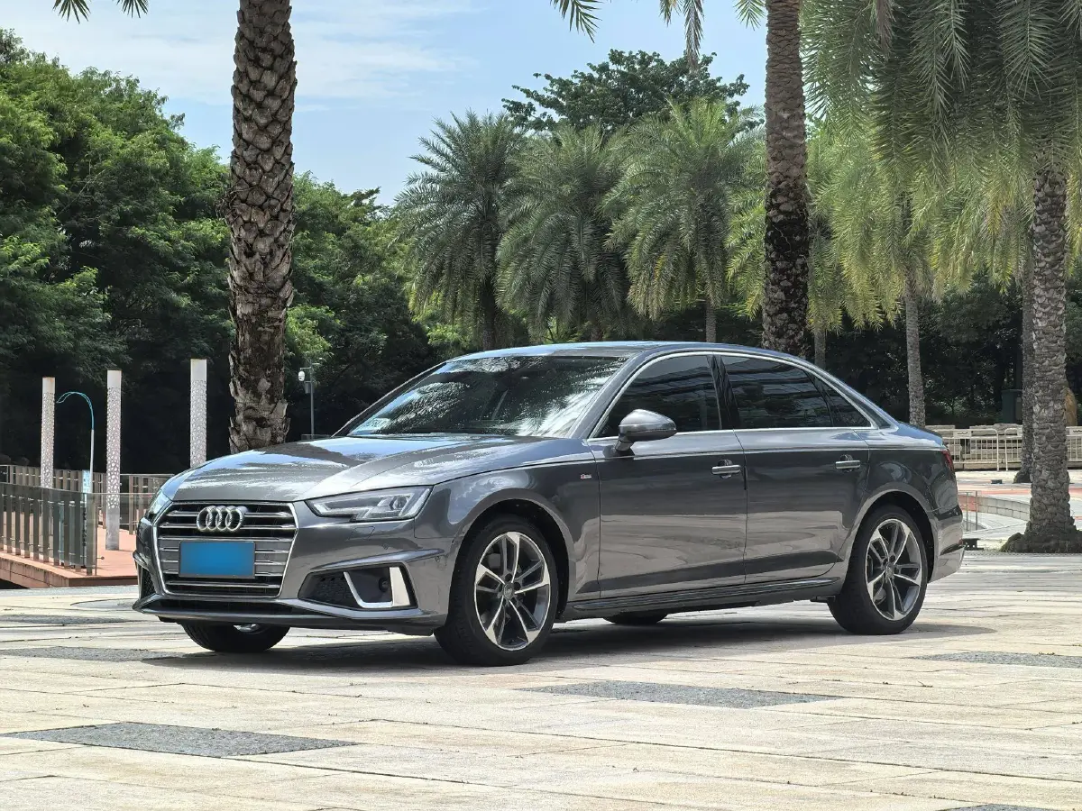 2019 Audi A4L 2.0T 190HP L4 7DCT