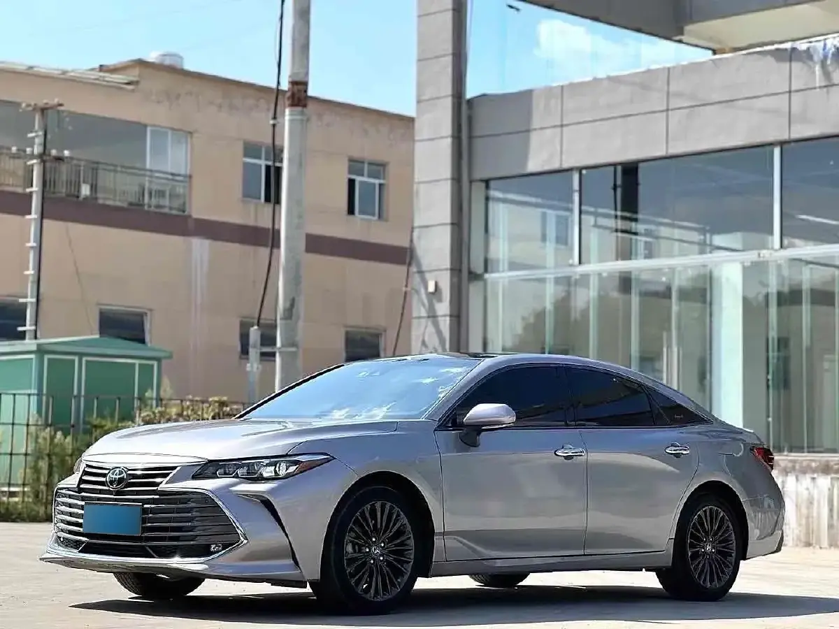 2019 Toyota Avalon 2.5L 209HP L4 8AT