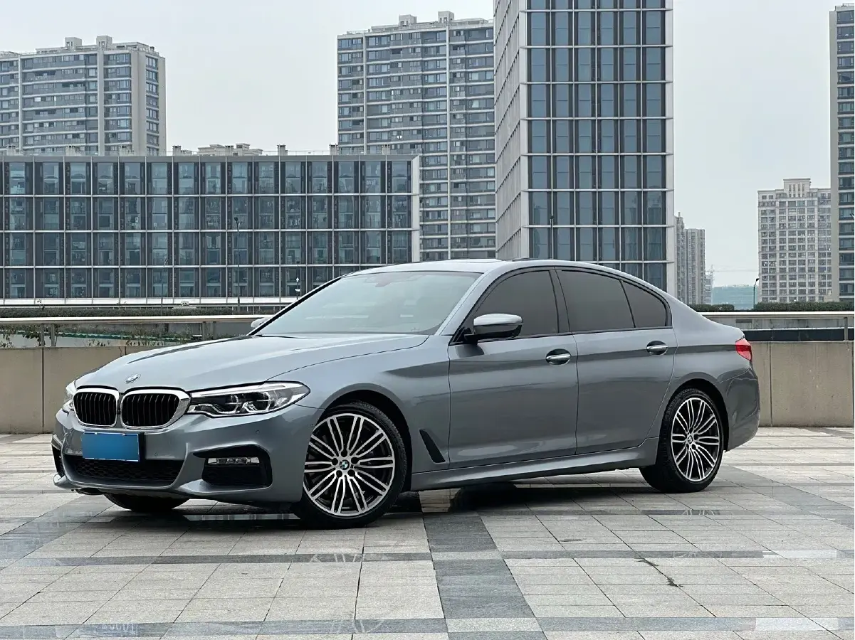 2018 BMW 5 Series 2.0T 252HP L4 8AT