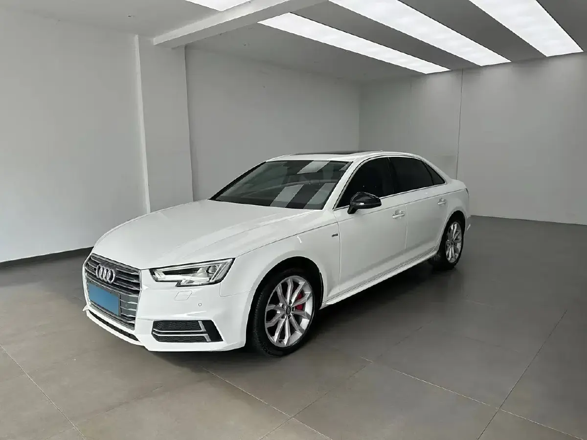 2018 Audi A4L 2.0T 252HP L4 7DCT