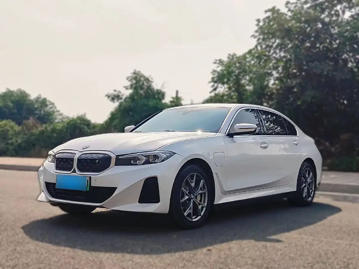 2024 BMW i3 BEV 70KWH