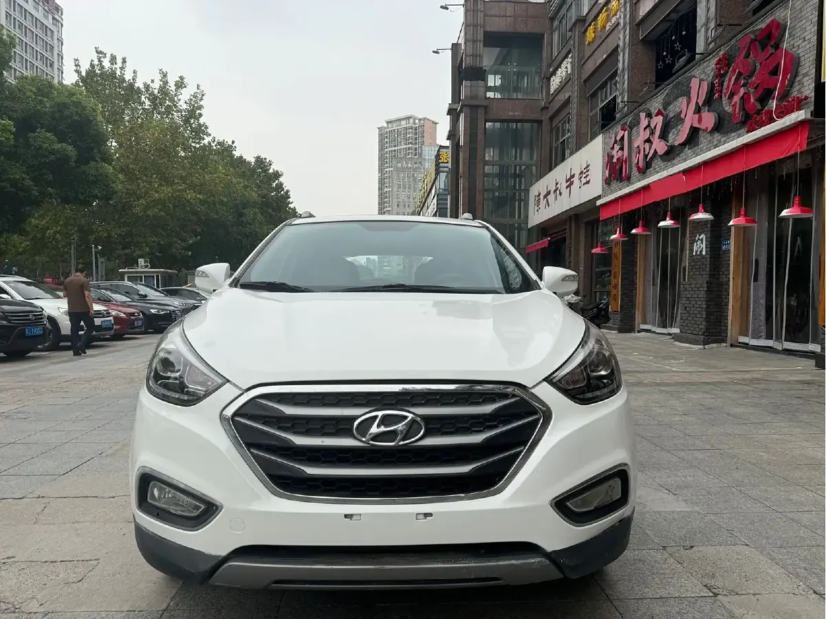 2015 Hyundai ix35 2.0L 165HP L4 6AT
