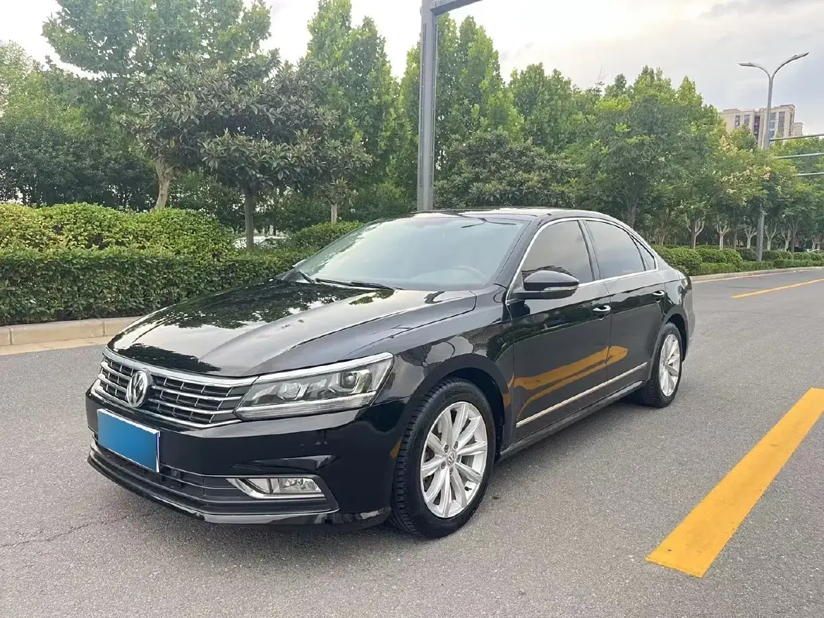 2017 Volkswagen Passat 1.8T 180HP L4 7DCT