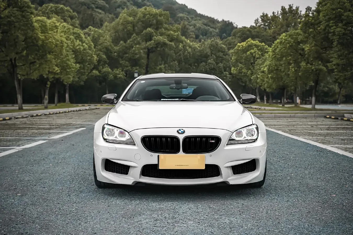 2015 BMW M6 4.4T 560HP V8 7DCT,autocango,china used car exporter,china ev exporter,chinese used car exporter,chinese used ev exporter