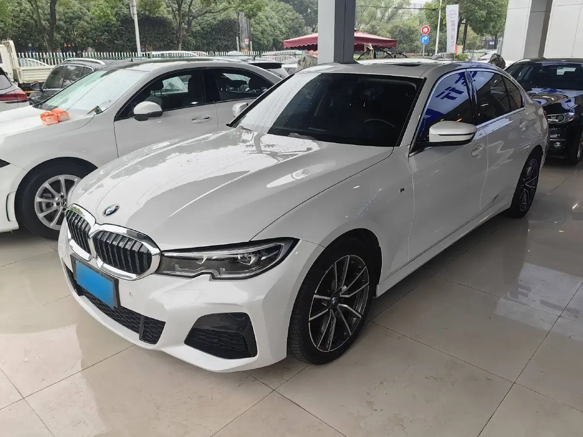 2022 BMW 3 Series 2.0T 156HP L4 8AT