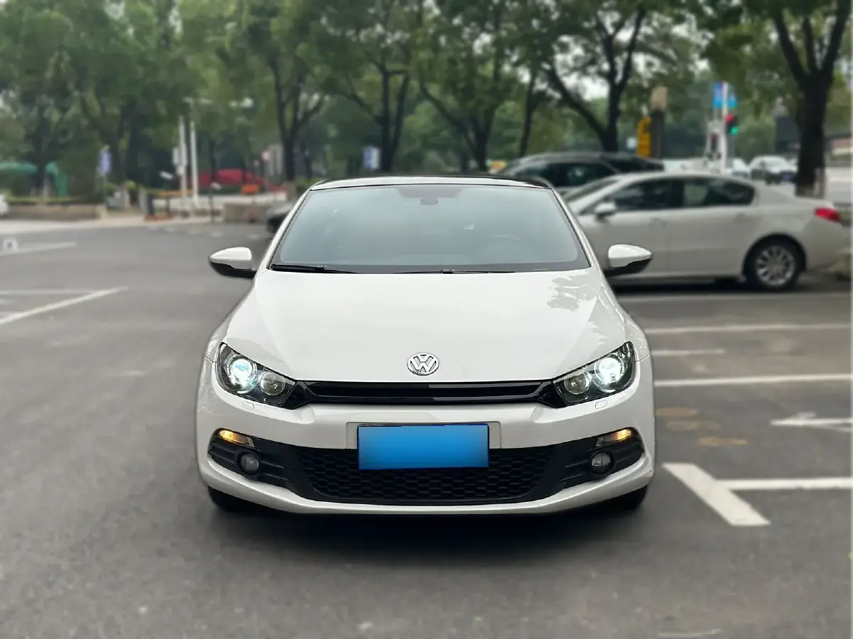 2013 Volkswagen Scirocco 2.0T 211HP L4 6DCT