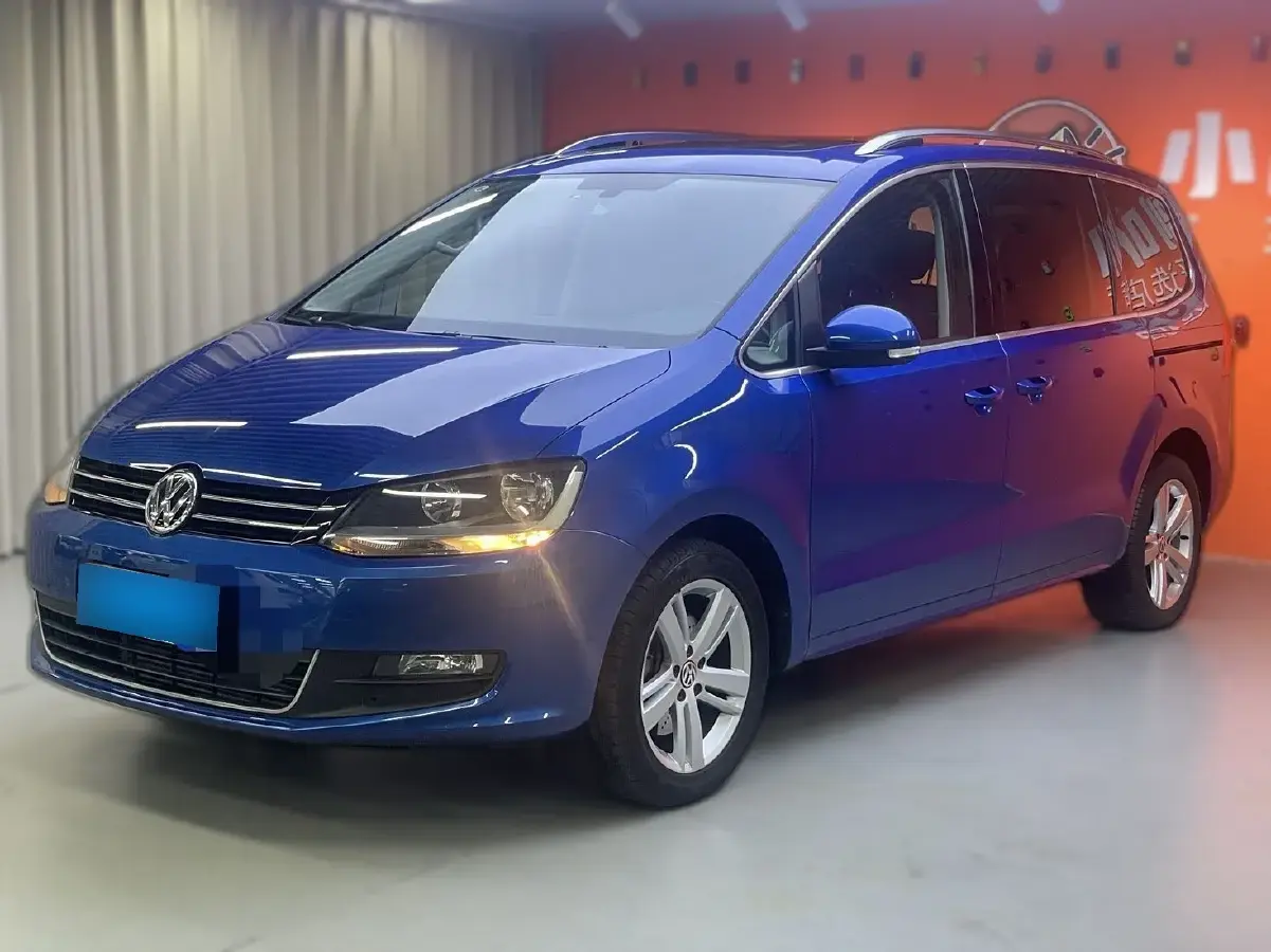 2018 Volkswagen Sharan 2.0T 220HP L4 6DCT