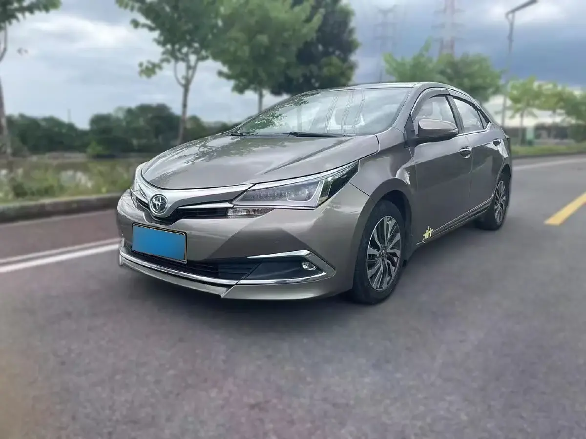 2017 Toyota Corolla 1.8L 99HP L4 E-CVT Hybrid