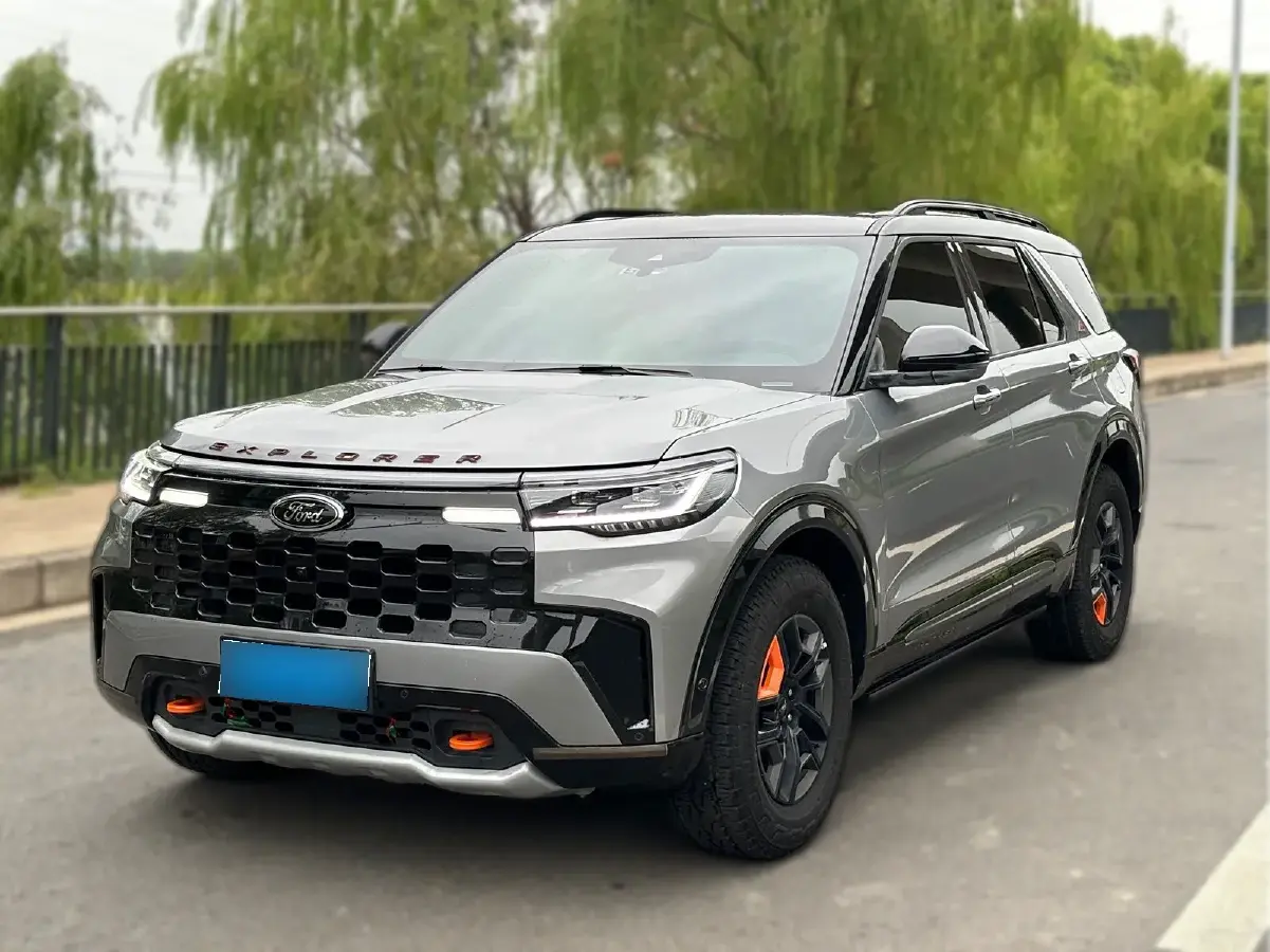 2023 Ford Explorer 2.3T 276HP L4 10AT