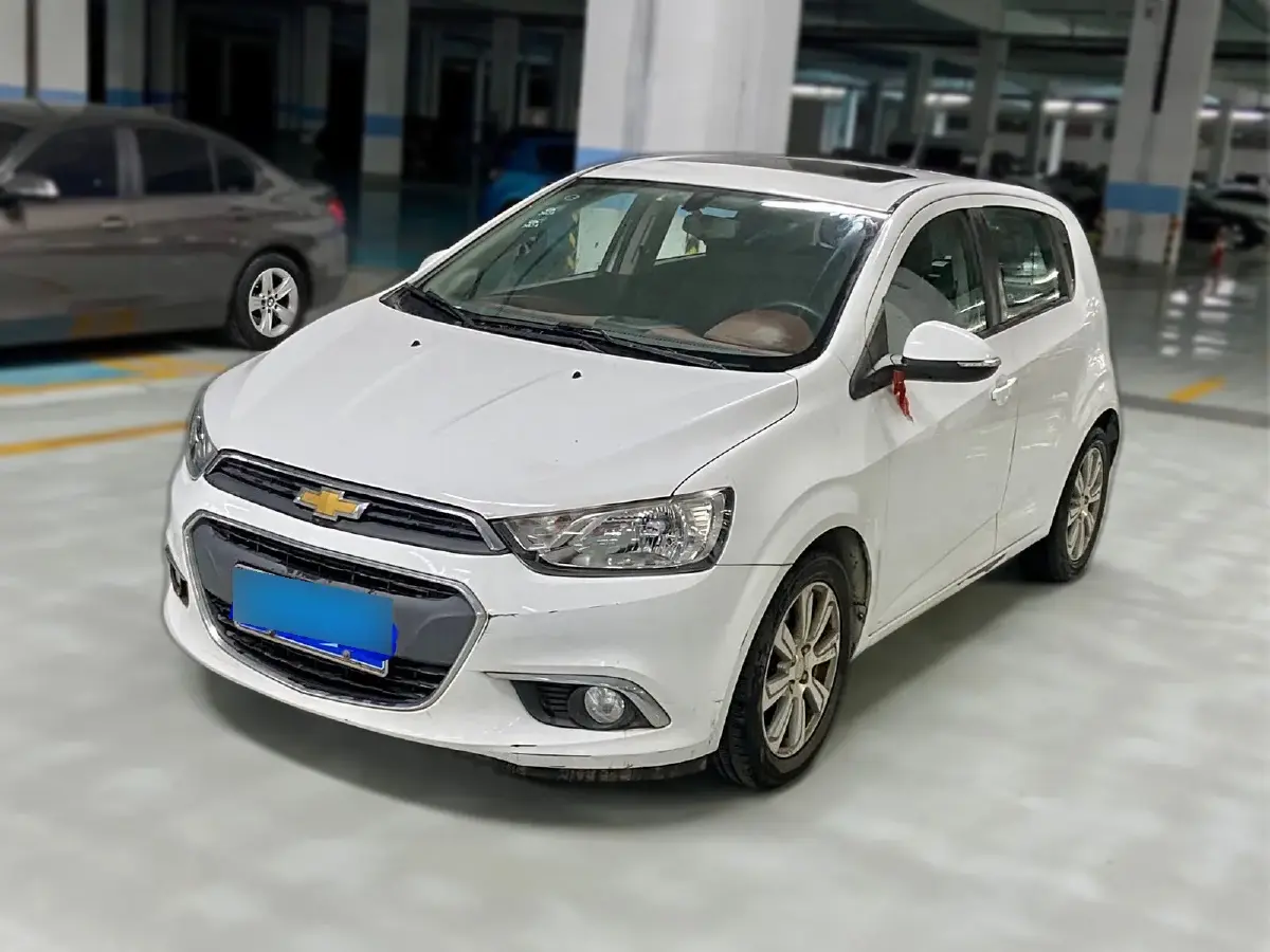 2014 Chevrolet Aveo 1.6L 121HP L4 6AT