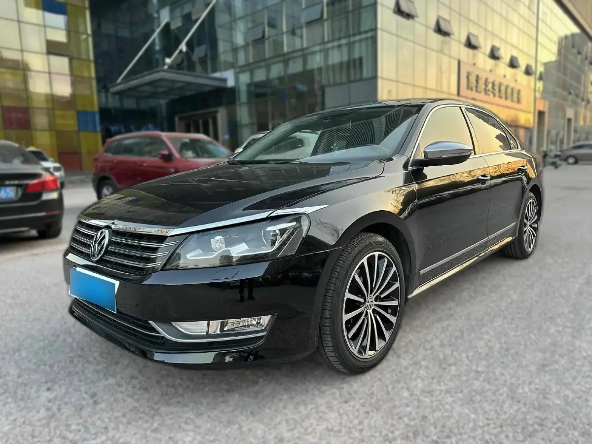 2014 Volkswagen Passat 1.8T 160HP L4 7DCT