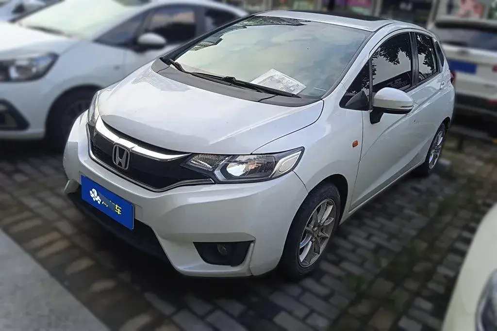 2016 Honda Fit 1.5L 131HP L4 CVT