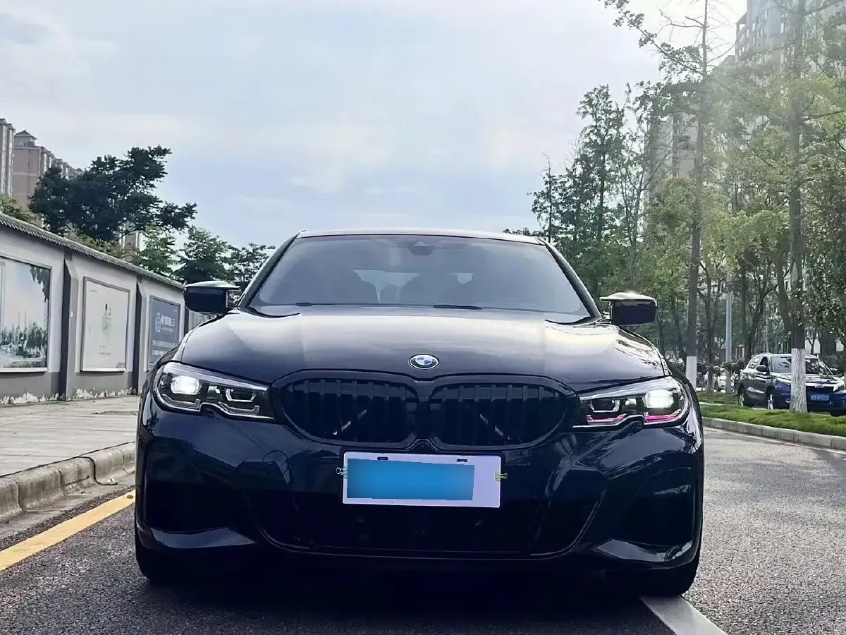2022 BMW 3 Series 2.0T 184HP L4 8AT