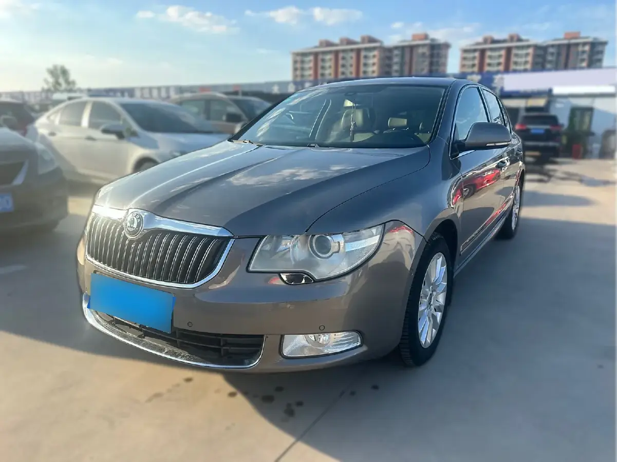 2012 Skoda Superb 2.0T 200HP L4 6AT