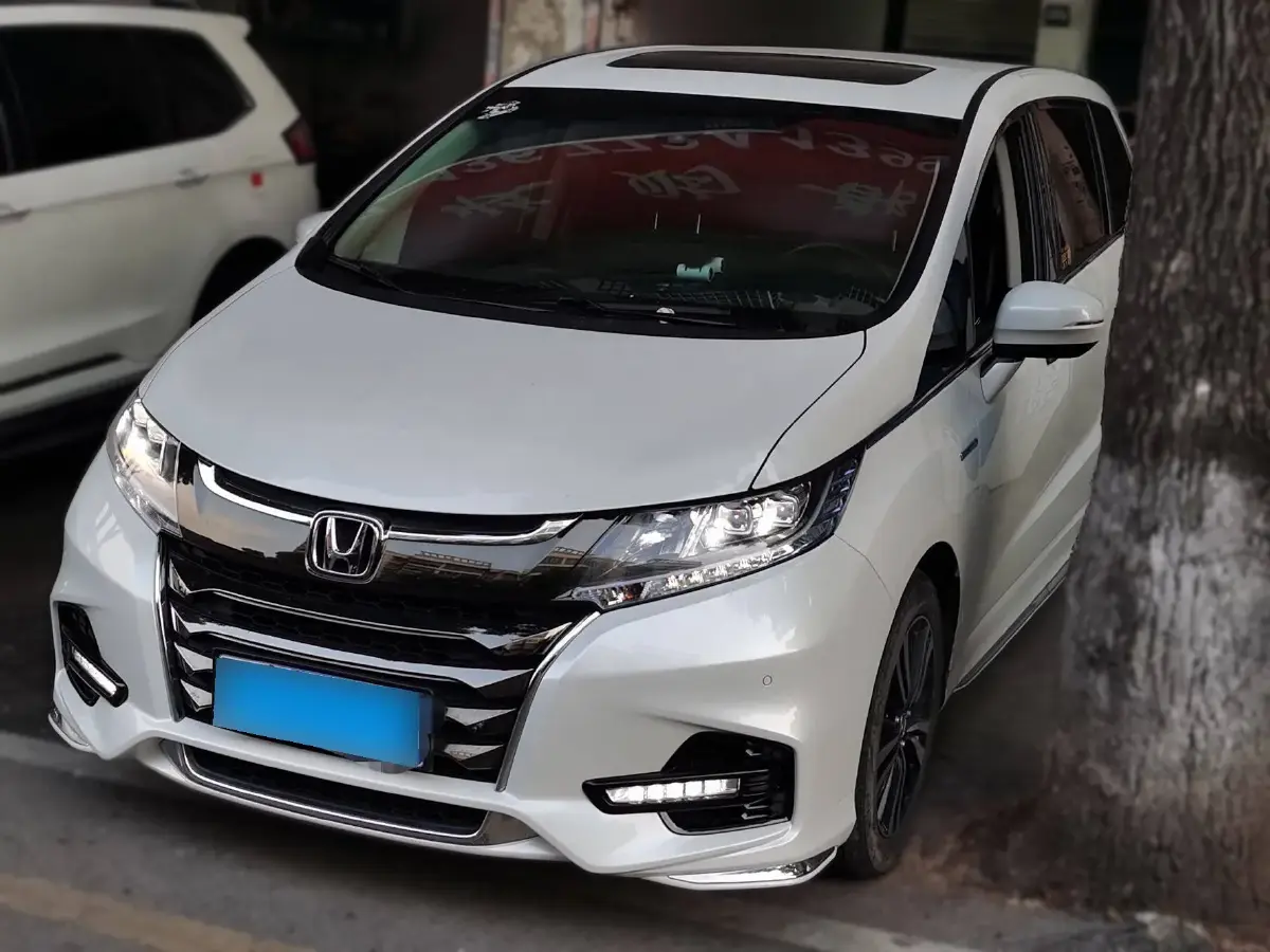 2021 Honda Odyssey 2.0L 146HP L4 E-CVT Hybrid