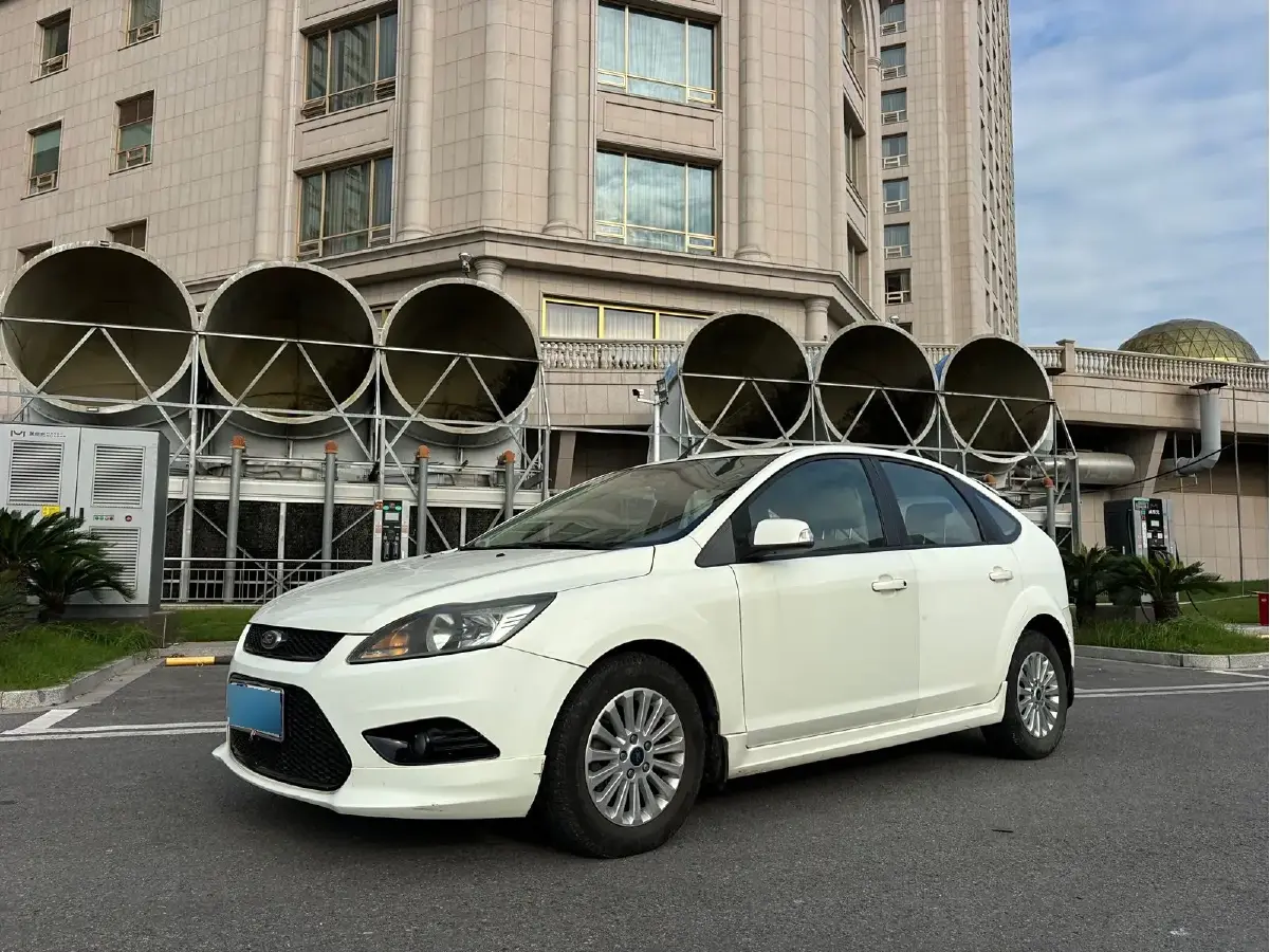 2013 Ford Focus 1.8L 124HP L4 4AT