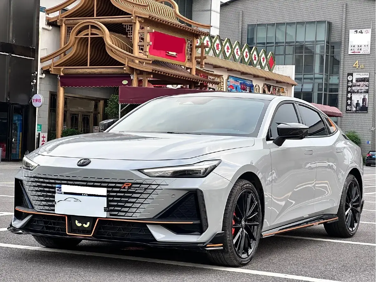 2023 ChangAn UNI-V 1.5T 188HP L4 7DCT