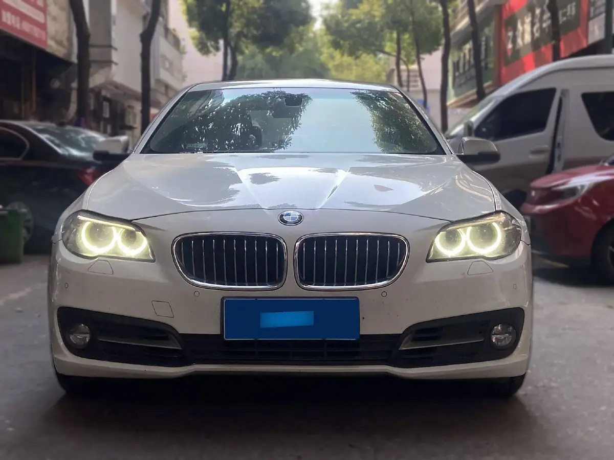 2014 BMW 5 Series 2.0T 218HP L4 8AT