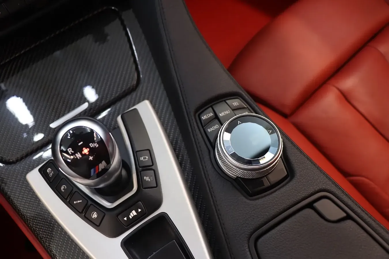 2015 BMW M6 4.4T 560HP V8 7DCT,autocango,china used car exporter,china ev exporter,chinese used car exporter,chinese used ev exporter