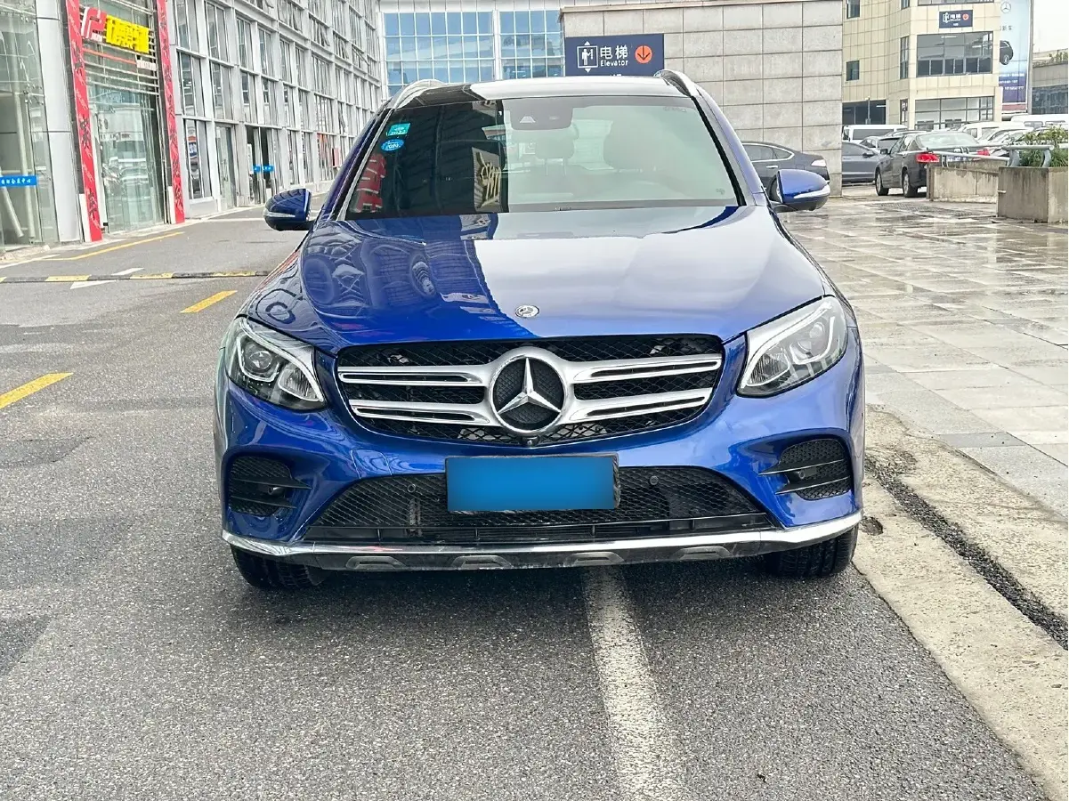 2018 Mercedes-Benz GLC Class 2.0T 211HP L4 9AT