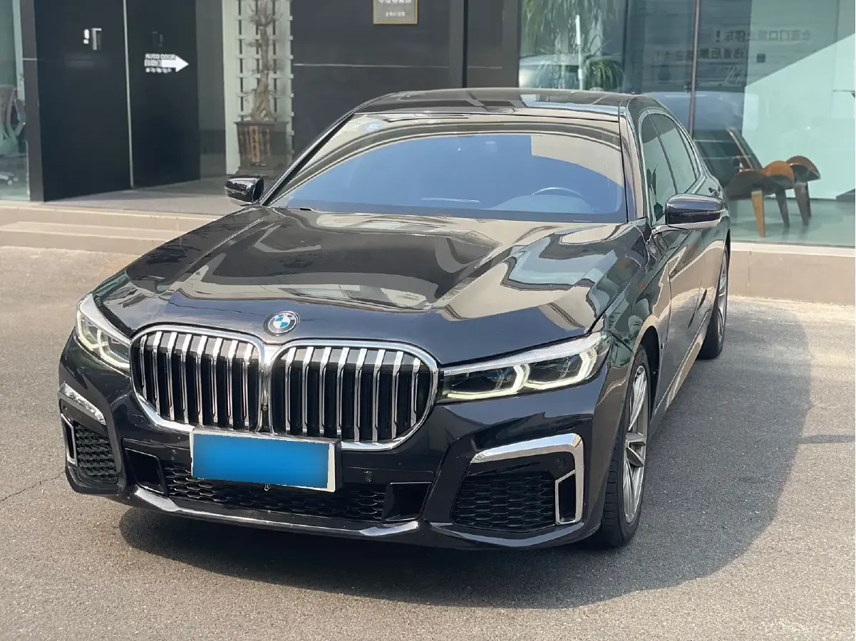 2018 BMW 7 Series 2.0T 258HP L4 8AT